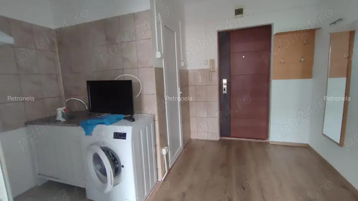 Garsoniera Zona Milcov Subex etaj 2-renovata - 10