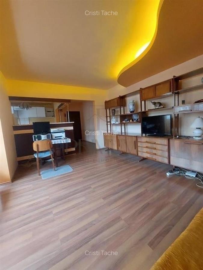 CIRCUMVALATIUNII - 3 Camere - RENOVAT - Etaj 3 - Centrala proprie - 1