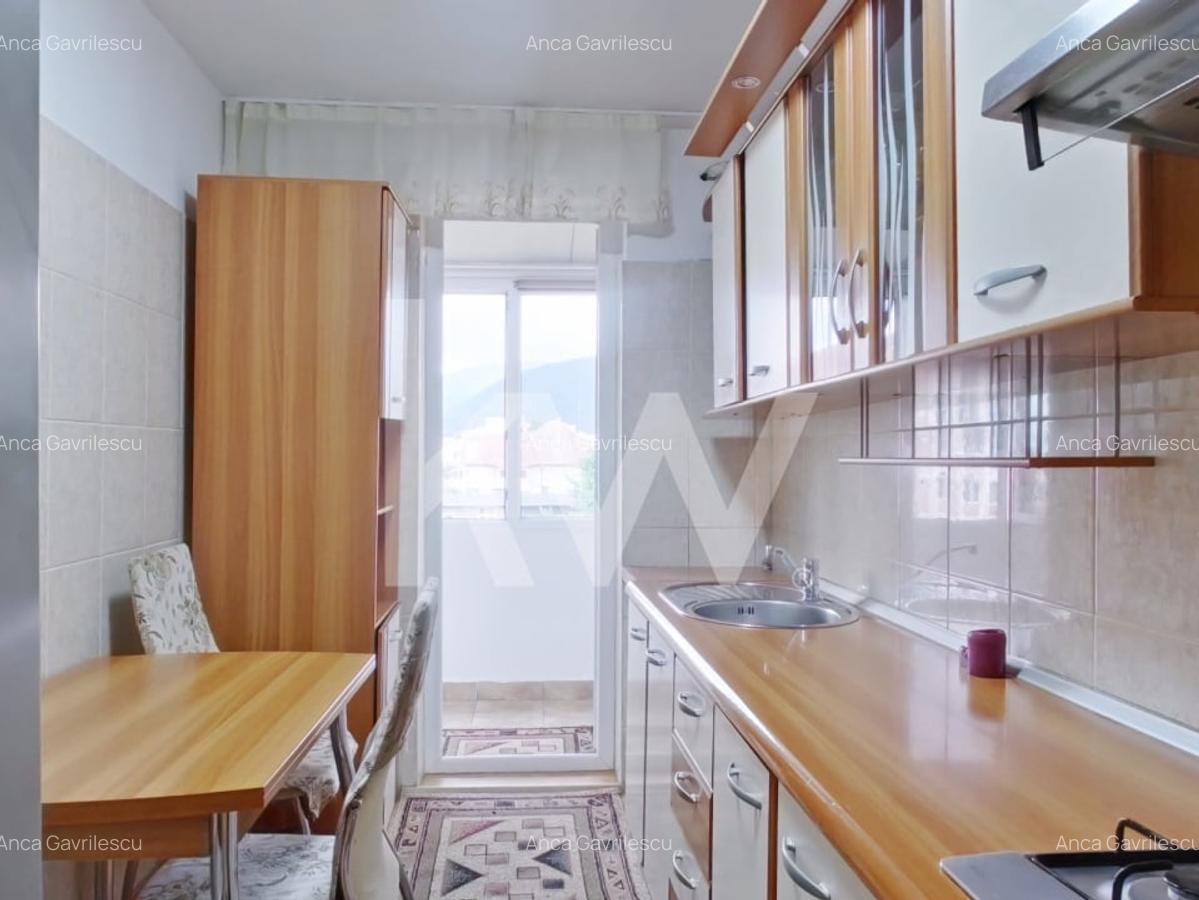 Inchiriere apartament cu 3 camere, mobilat si utilat - zona Tractorul - 5
