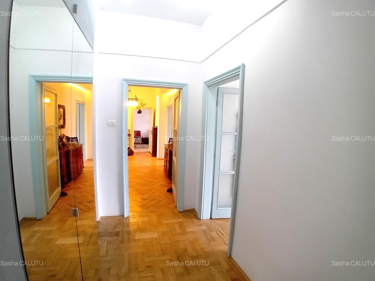 Apartament cu 5 camere decomandat, mobilat în Universitate - 12