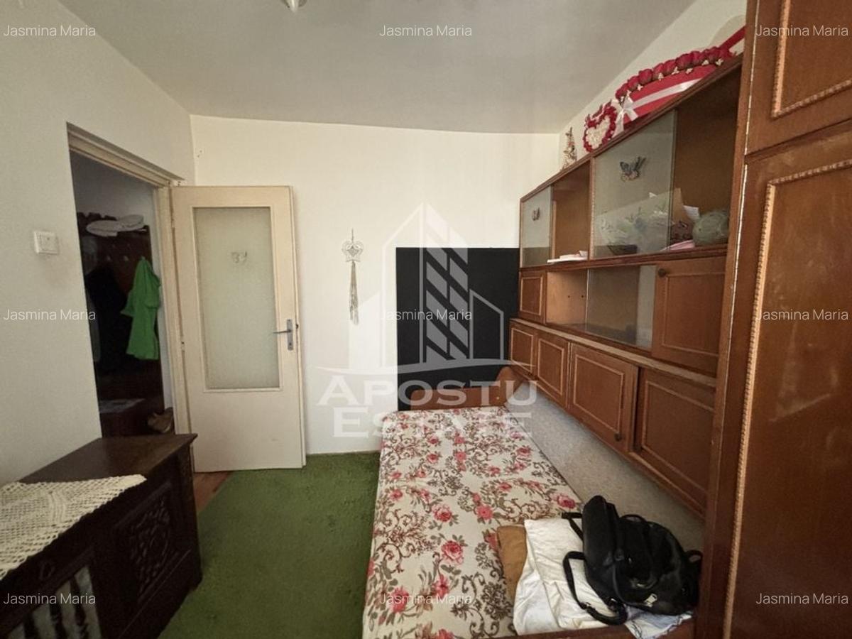 Apartament decomandat cu 3 camere, zona Dambovita, etaj intermediar - 6