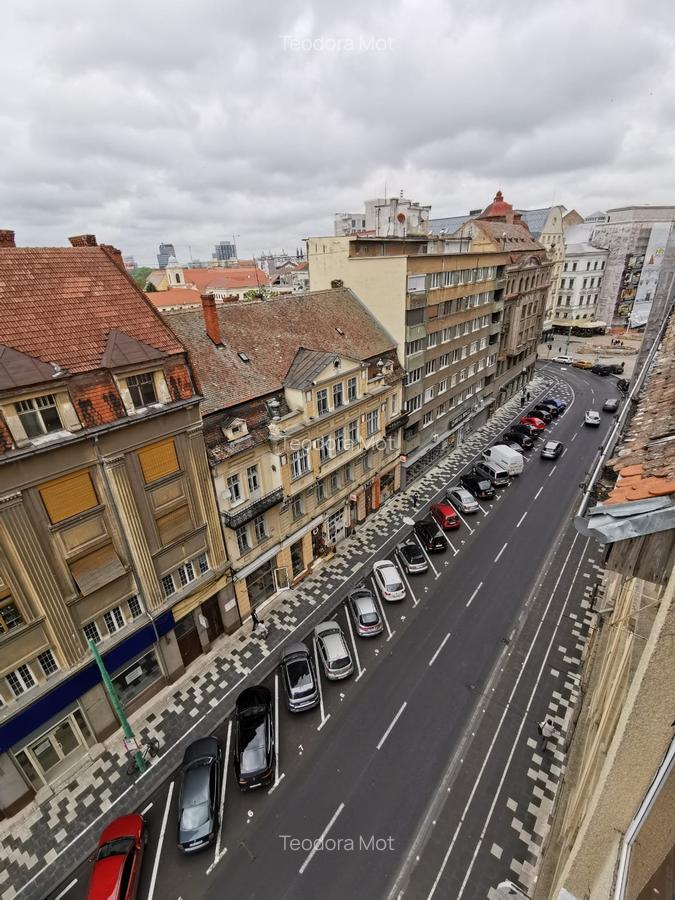 Apartament cu 2 camere decomandat în P-ța Victoriei - 12