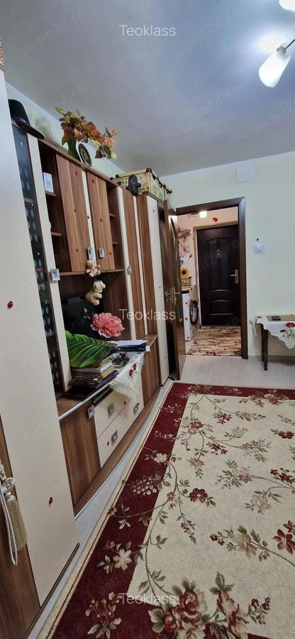 Garsoniera de vanzare etaj 1 - 3