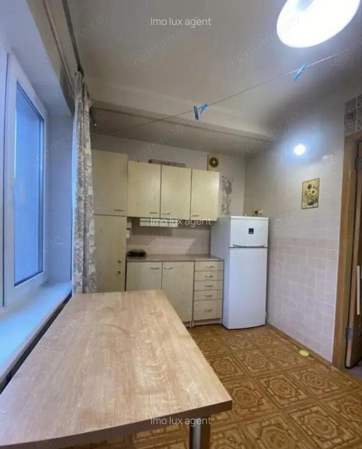 Garsoniera in zona Izvor - 8