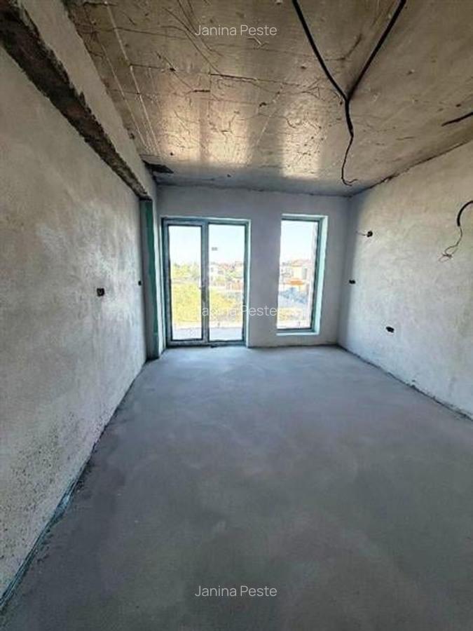Vanzare  - Casa- Vila - Prelungirea Ghencea - Gladiolelor - teren 572mp - 330000 - 15