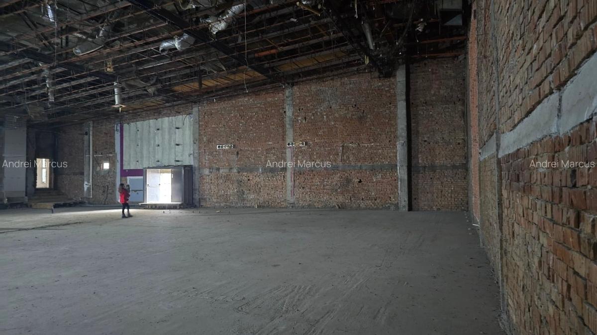 Inchiriez/vand spatiu comercial 800 mp open space Bl. Tomis Central - 6