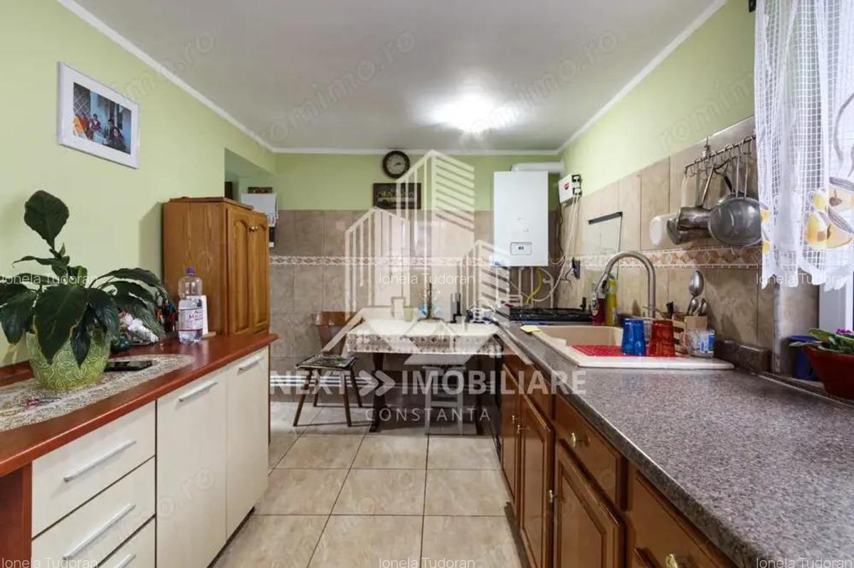 Casa 2 corpuri - locuinta si spatiu pentru afacerea ta - 14