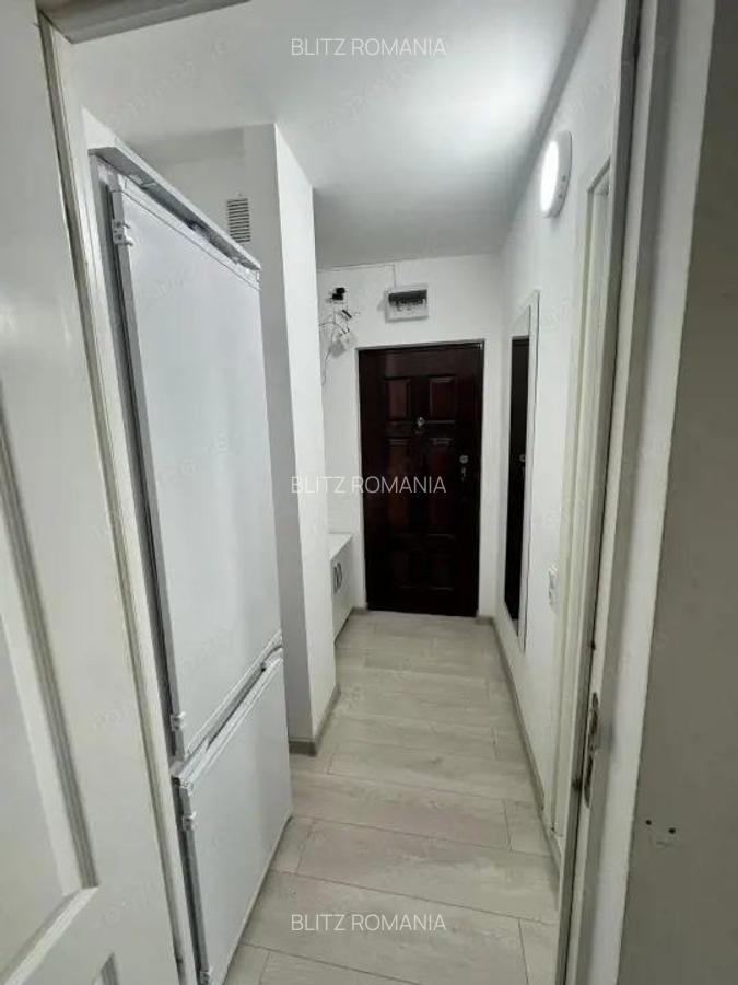 Garsoniera de vanzare, zona centrala - 3