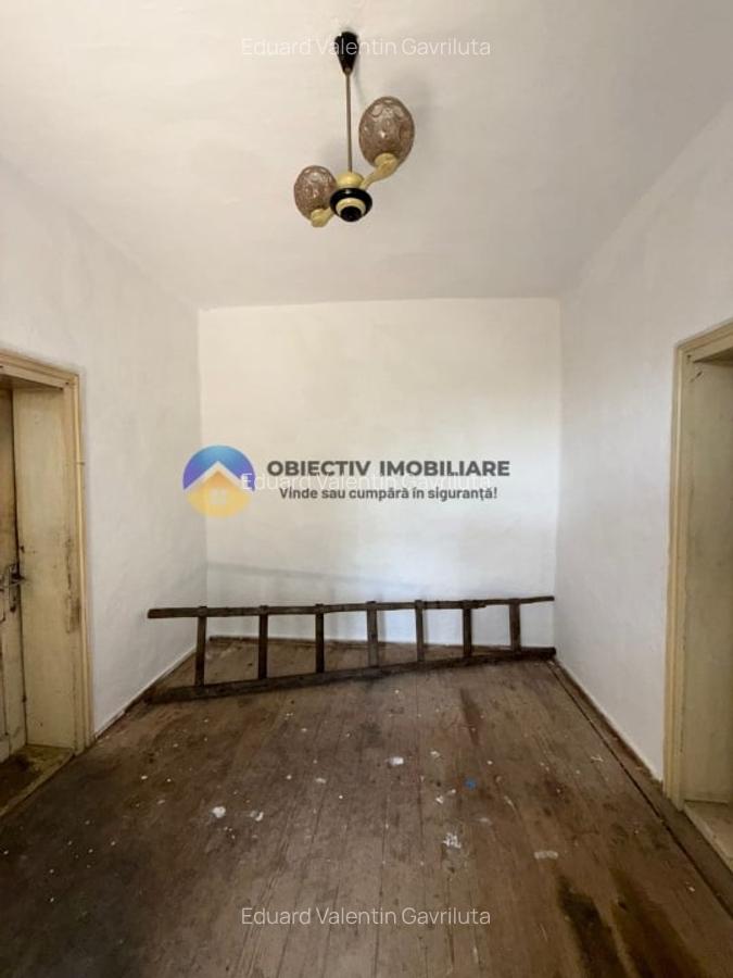 Casa + teren spatios de vanzare - Girov - 20