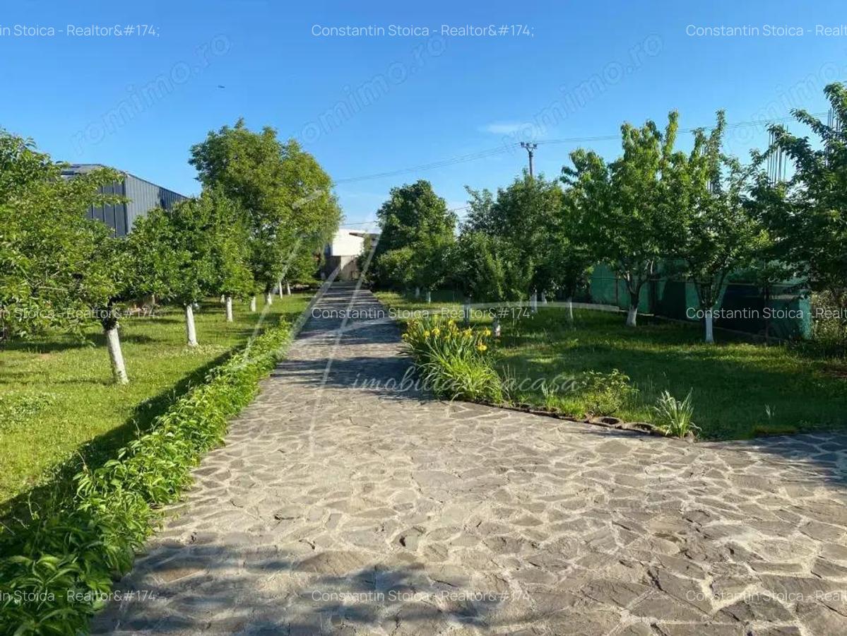 Casa cu buncar si o livada de 1000mp - 2
