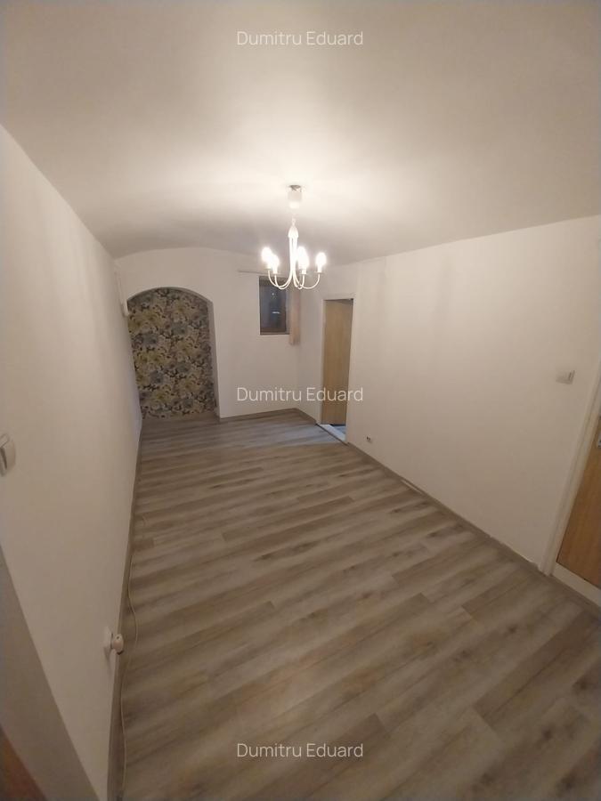 Apartament cu 2 camere semidecomandat în P-ța Universității - 9