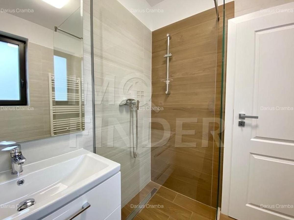Inchiriere apartament 3 camere situat in vila privata, zona UMF - 15