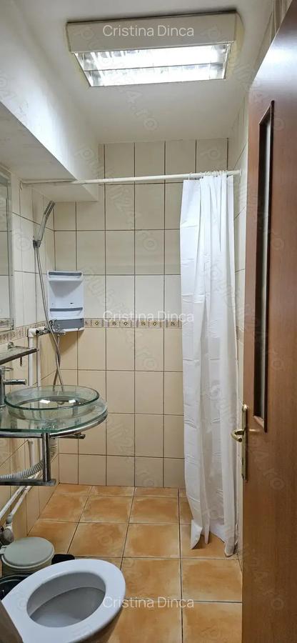 Inchiriez apartament ultracentral 2 camere English Park - 7