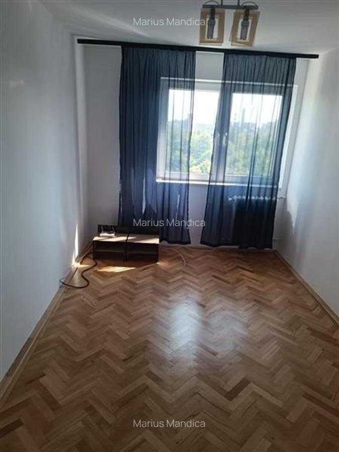 Apartament de 2 camere renovat strand Cara Titan bloc Y - 4