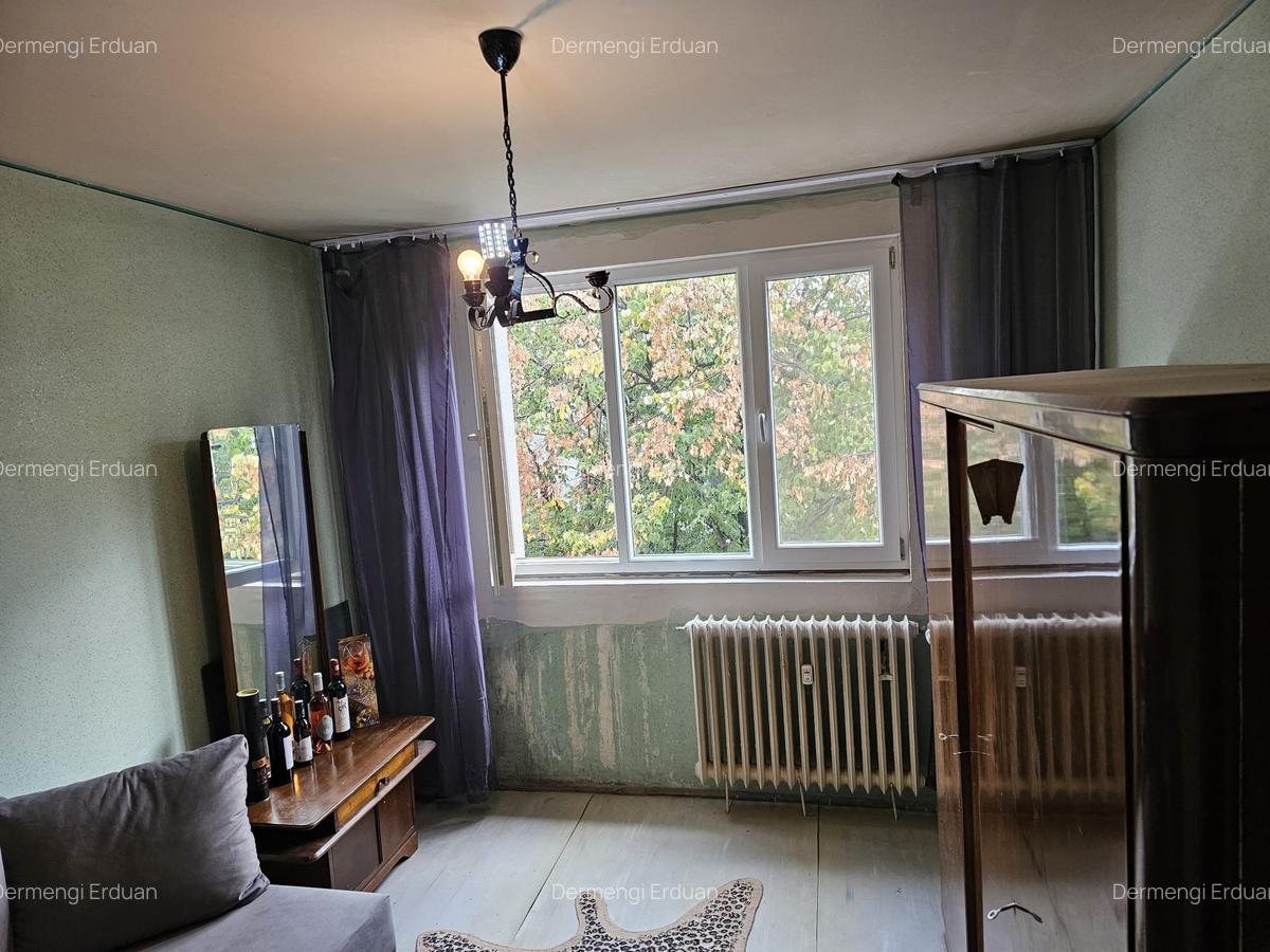 Titan, piata 1 Decembrie 1918 - 3