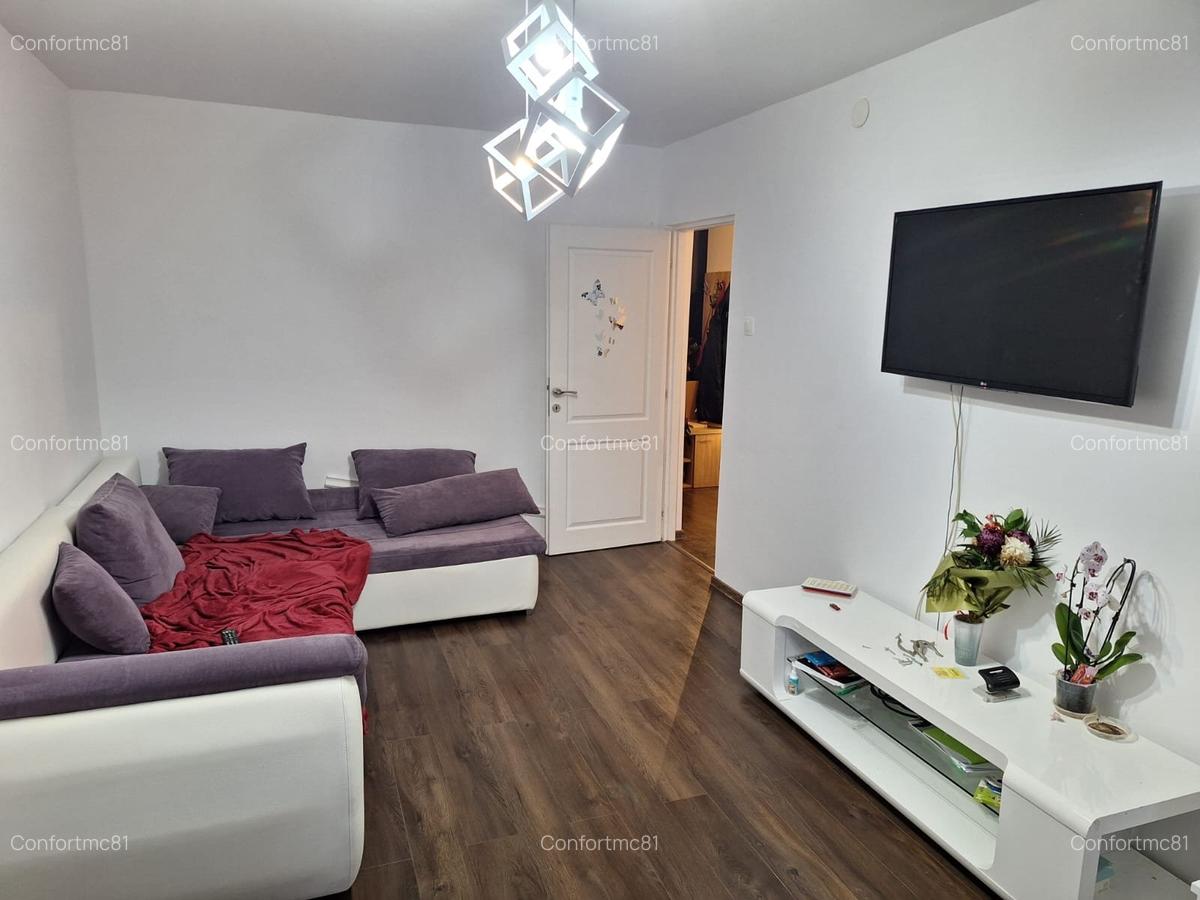 Rahova - Margeanului,decomandat, an c-tie 1986, 68 mp.,etaj 3/8 - 14