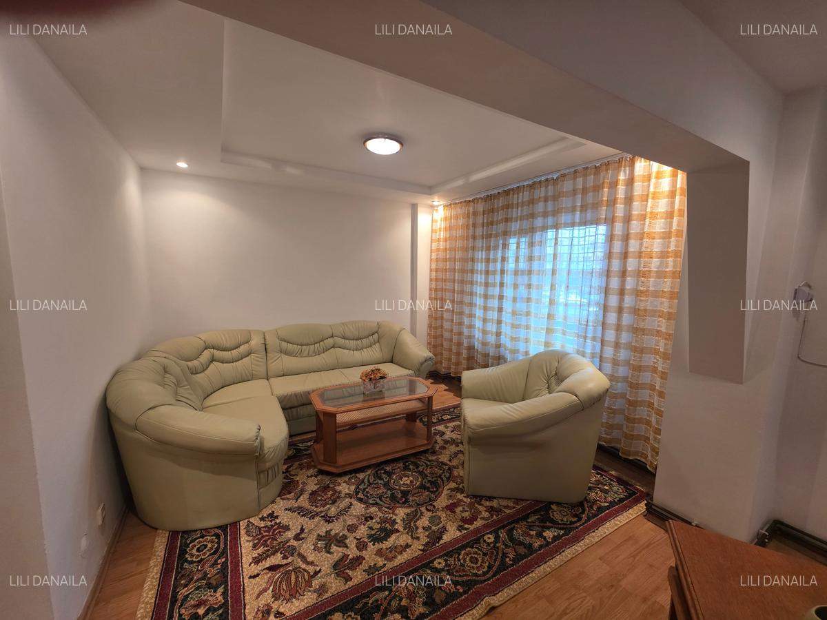 Vand apartament 2 camere Bld Decebal - 6