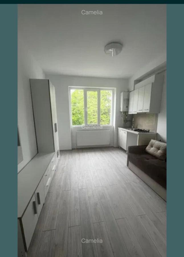 Garsoniera mobilata zona Mall - 5