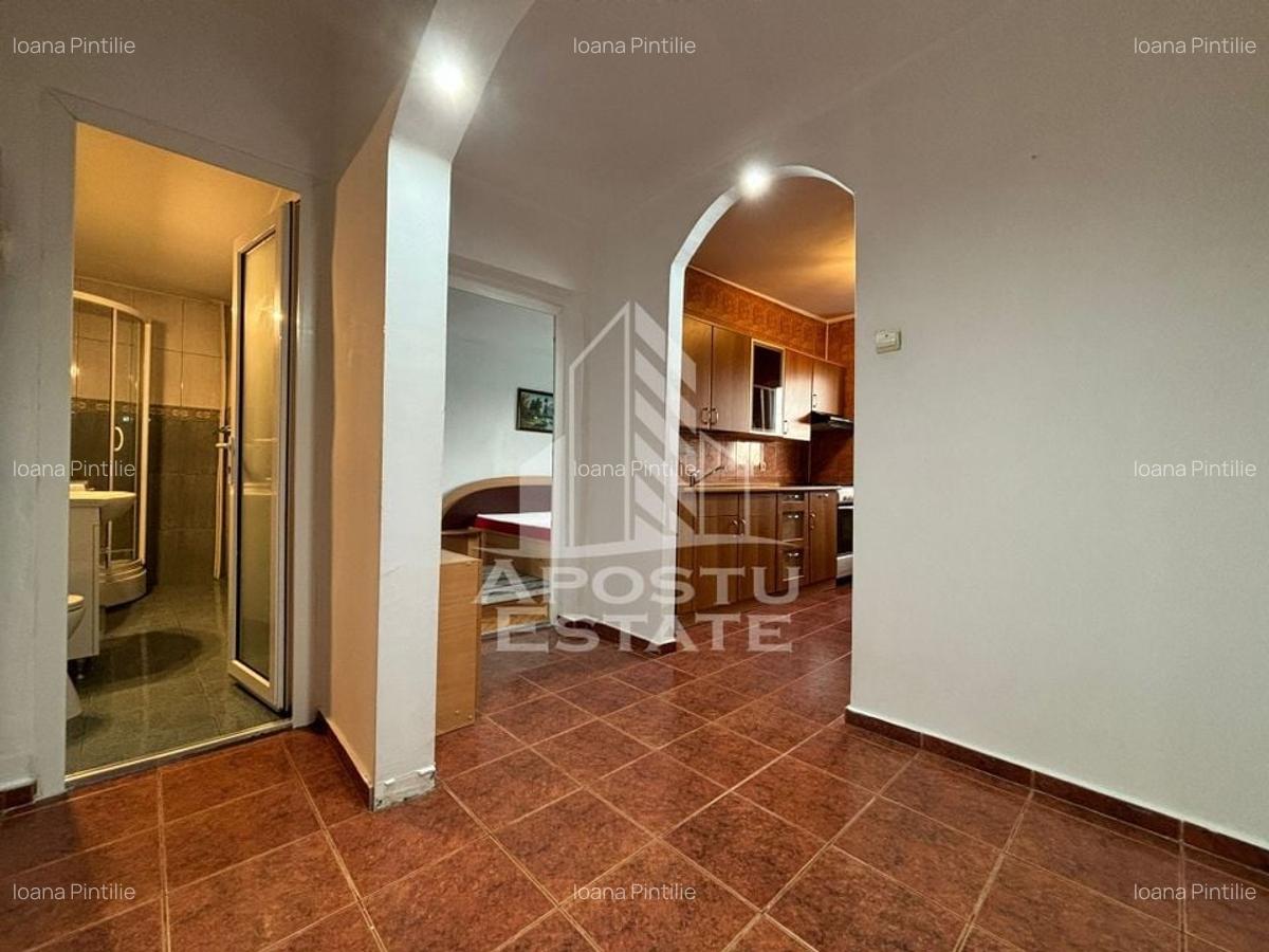 Apartament cu 2 camere decomandat, mobilat în Circumvalațiunii - 7