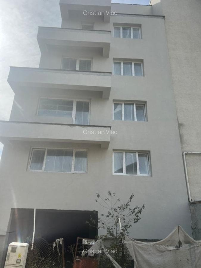 Apartament cu 3 camere decomandat în Militari - 2