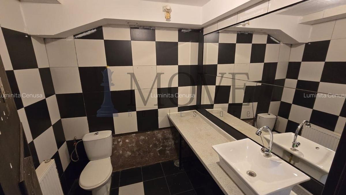 Casa Parter + Demisol în Piata Romana - 50