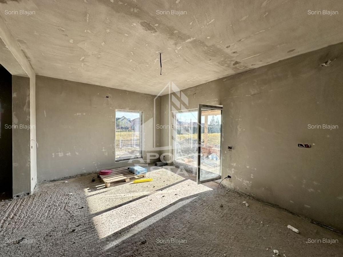 Jumatate de duplex cu 4 camere si garaj in Dumbravita - 1