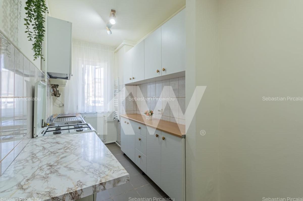 Apartament 2 camere renovat, acces dublu- Centrul Civic, str. Mircea cel Batran - 10