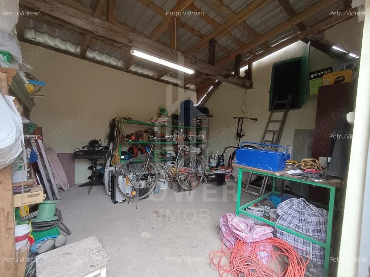 Casa de vanzare in satul Ro?ia cu vedere panoramica spre Mun?ii Fagaras - 2