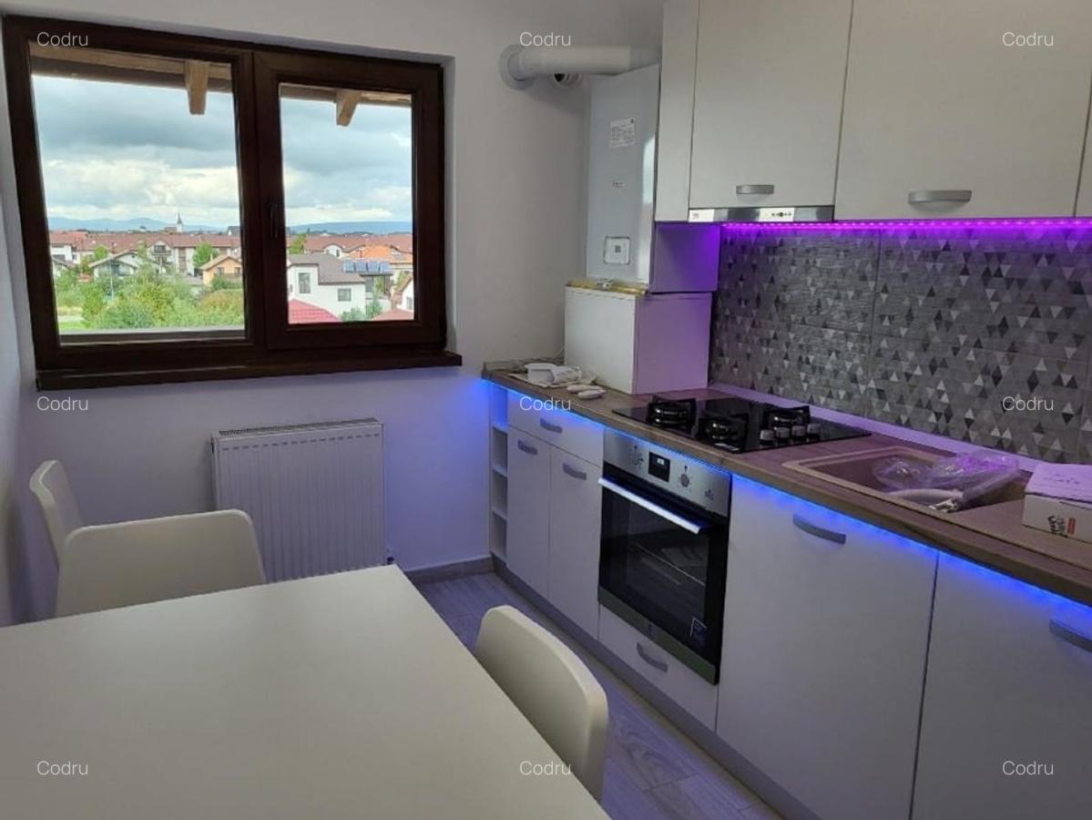 Vand garsoniera cu mansarda in San Petru - 8