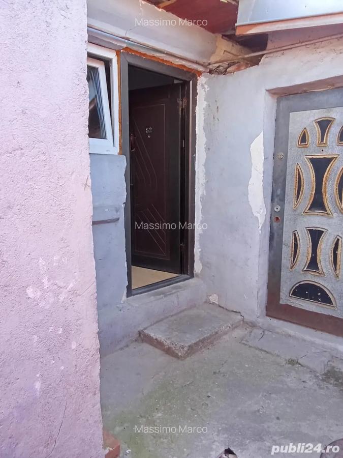 Vand casa la curte - 9