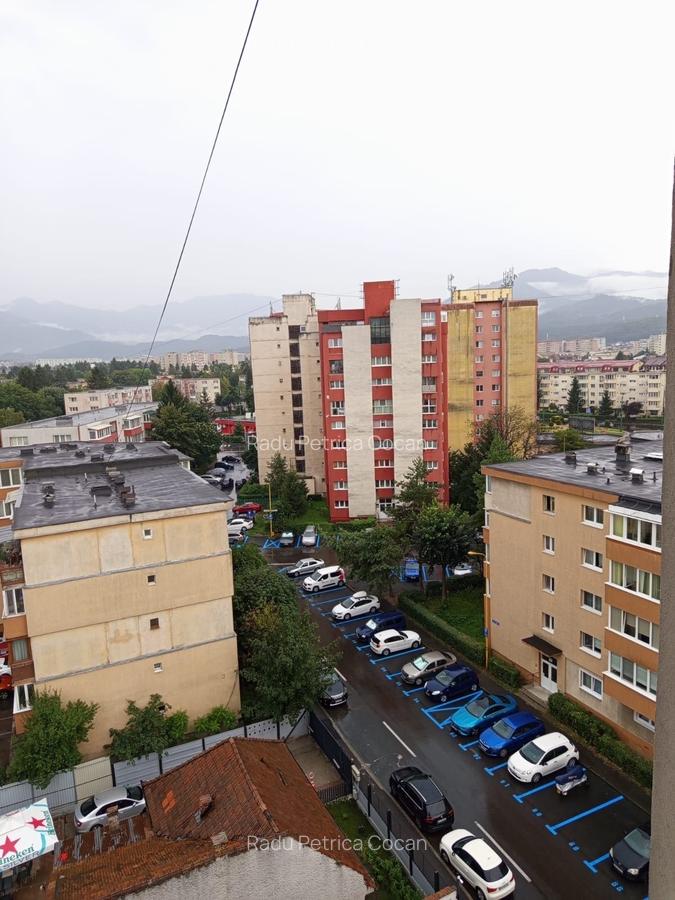 Inchiriez apartament 3 camere zona Florilor - 10