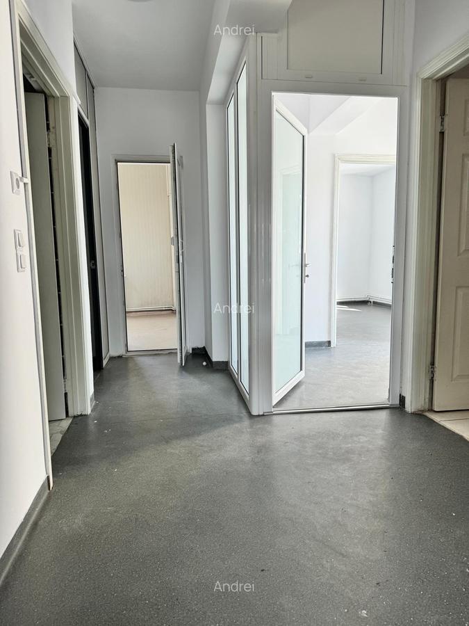 Apartament duplex  8 camere , cu garaj si boxa - 10