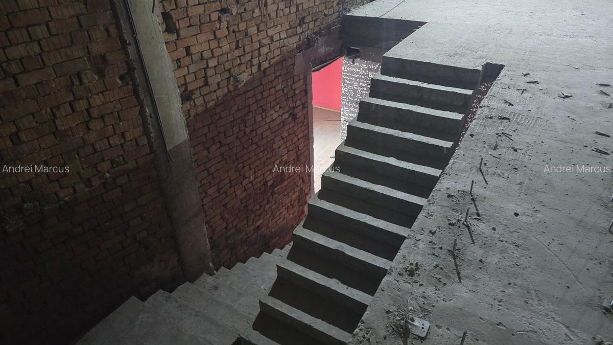 Inchiriez/vand spatiu comercial 800 mp open space Bl. Tomis Central - 5