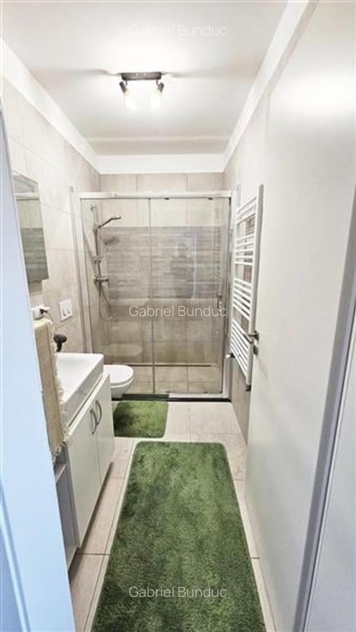 Apartament cu 3 camere decomandat, mobilat în Tractorul - 7