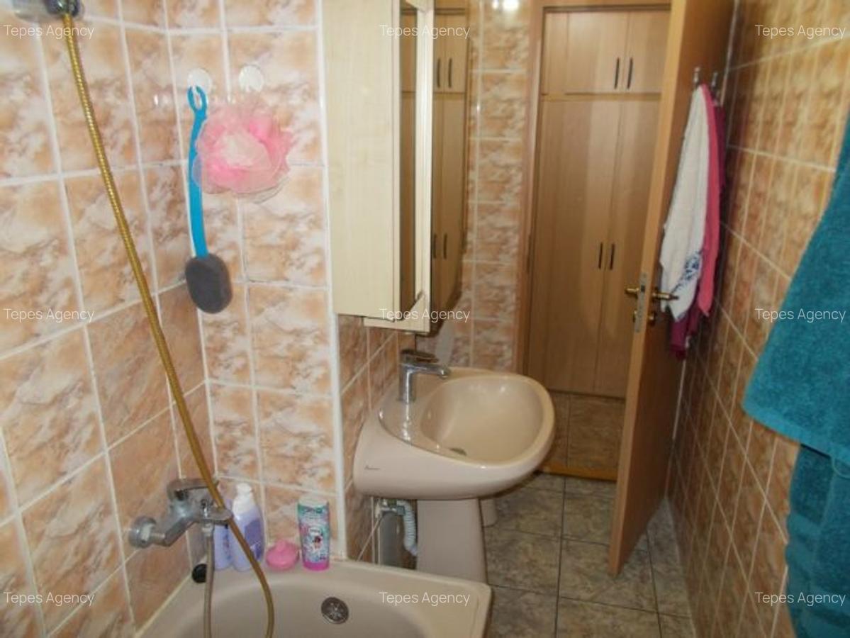 Apartament 3 camere decomandat, Timisoara, C. Martirilor, et. 4/acoperis, mobilat - 8