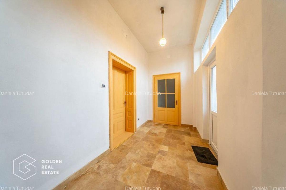 Casa cu 3 camere, Lipova, comision 0% - 12