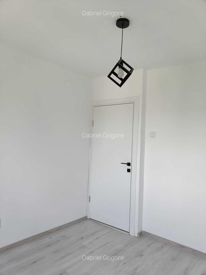 Apartament 2 camere liber la vanzare zona Florilor - 4