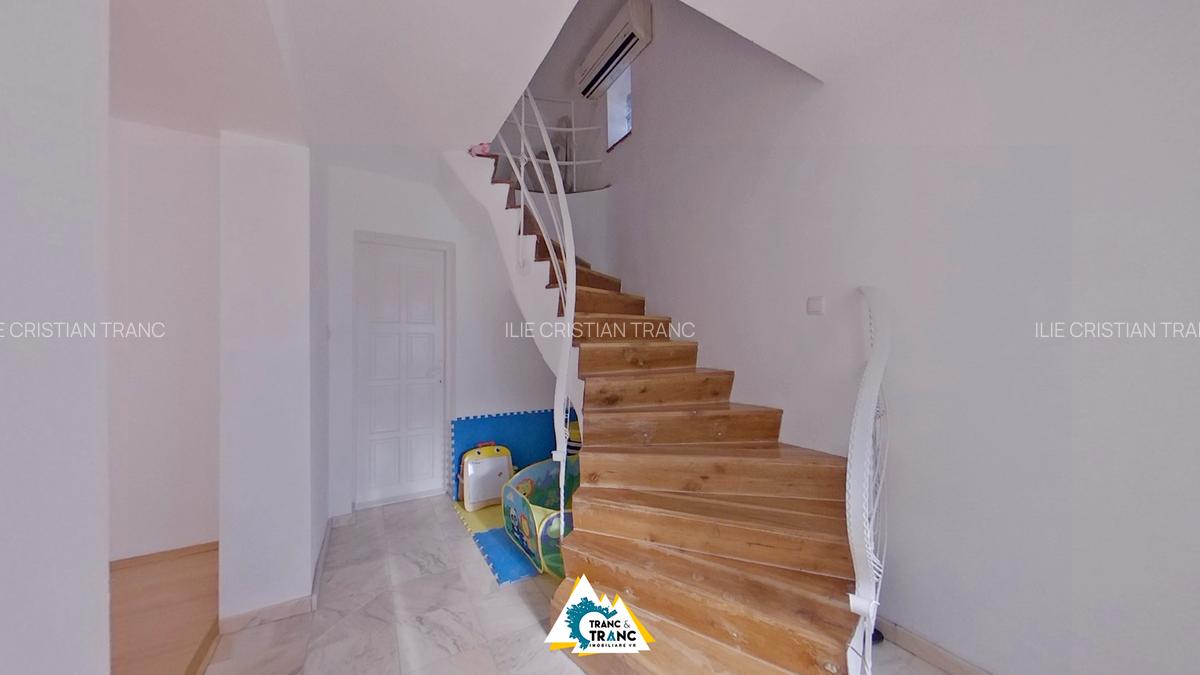 Casă cu 3 camere în Aurel Vlaicu - 12