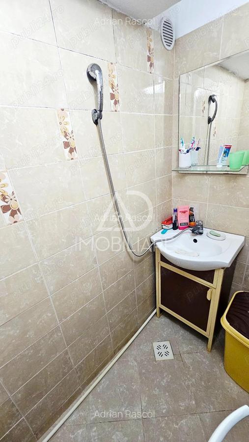 Apartament 2 camere - ETAJ 3 - Zona 9 Mai - 8