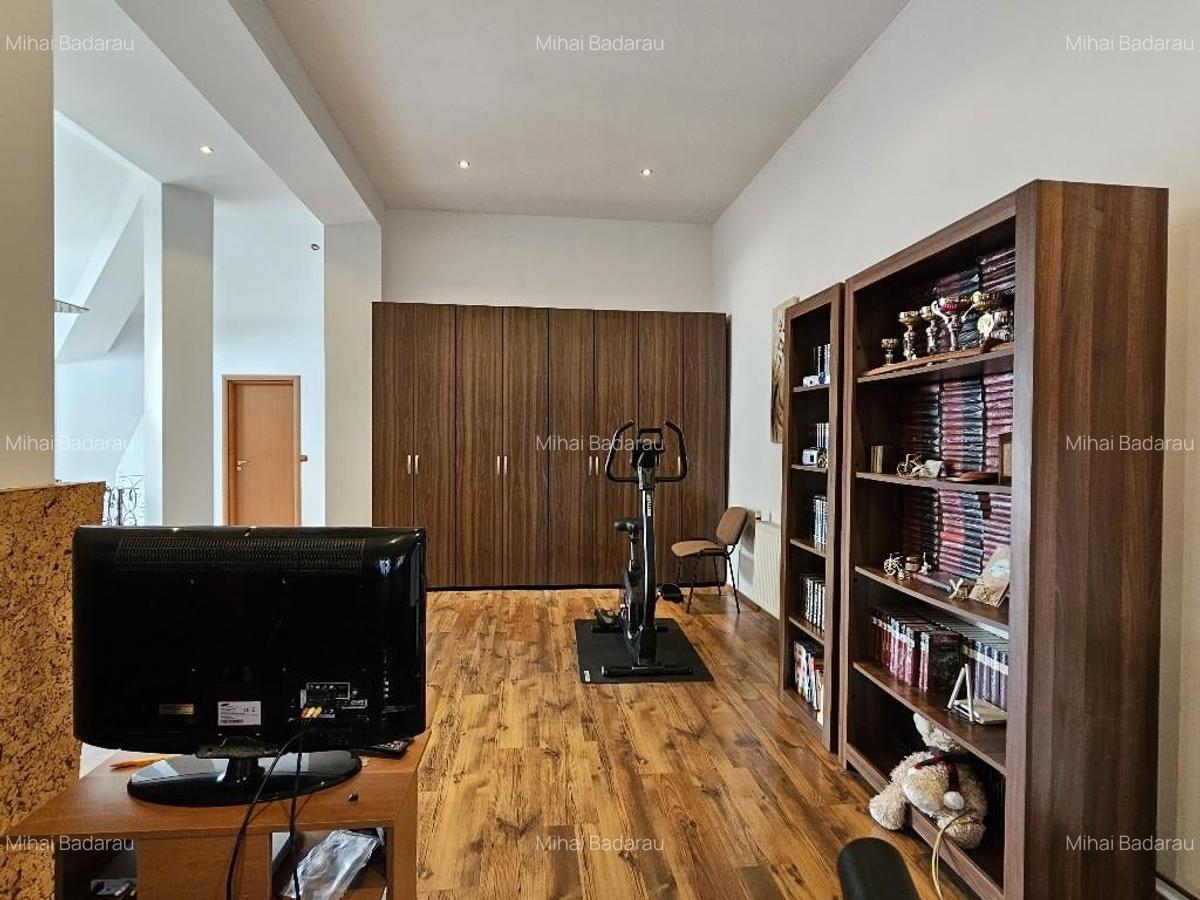 Vila in zona Bucurestii Noi - 275 mp | 6 camere | 4 bai | teren 450 mp - 2