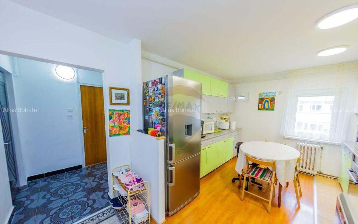 DE VANZARE pe Bld. Unirii- apartament cu 3 camere, boxa ?... - 8