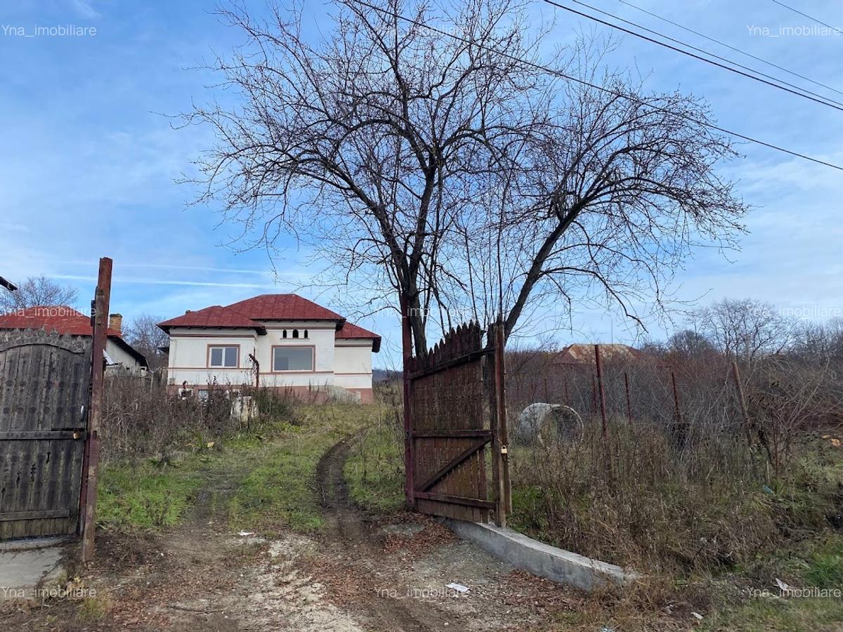 Vanzare casa in Calinesti, teren intravilan  2600 mp, 69500 euro - 2