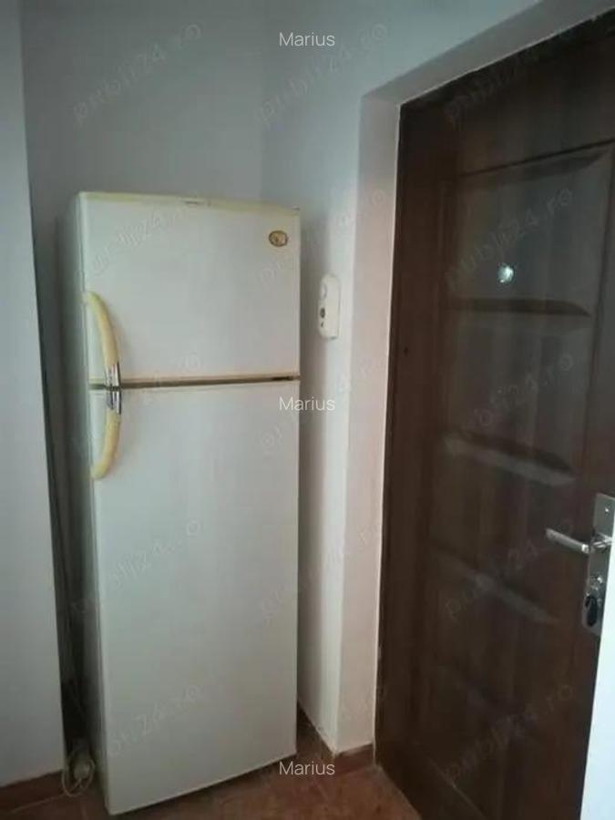 Garsoniera 1 decembrie-th pallady-metrou la scara blocului - 5