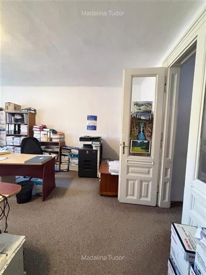 Casa de vanzare pretabila spatiu comercial / birouri,  2 camere, boxa si pod ren - 6