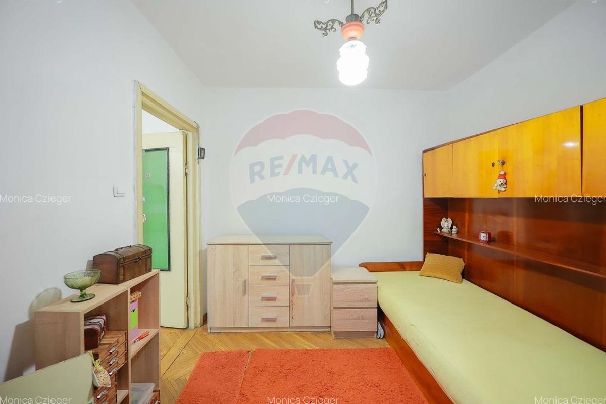 Apartament cu 3 camere semidecomandat, mobilat în Nufărul - 4