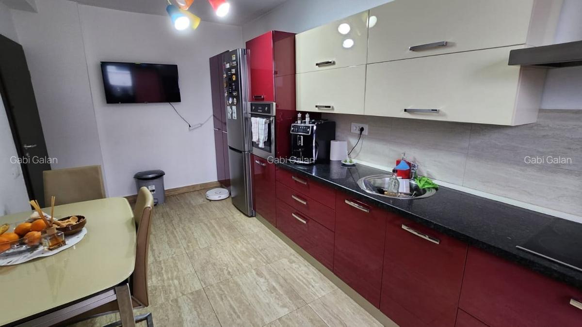 Apartament cu 3 camere decomandat, mobilat în Cetatea - 5