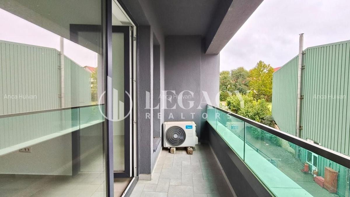 Spatiu birou modern cu 2 locuri de parcare in Grand Beetle Pacurari - 6