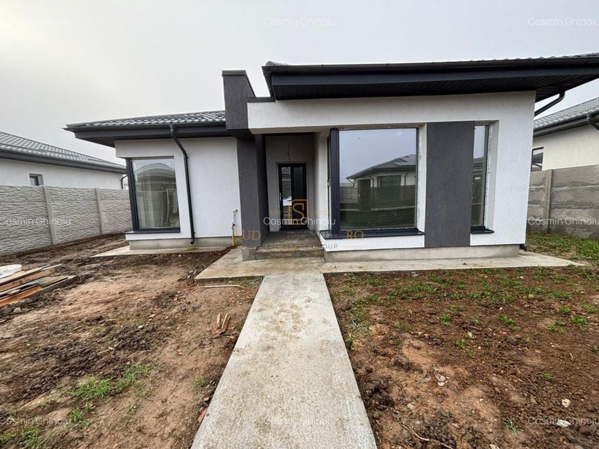 Casa individuala parter, 3 camere, disponibila imediat, teren 370 mp - 4