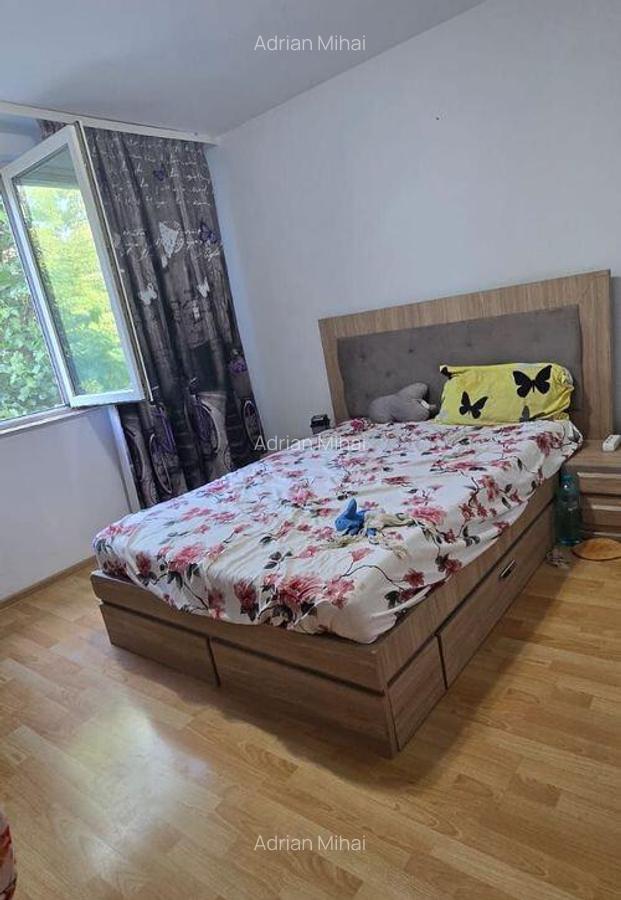 Apartament 3 camere Titan decomandat etaj 2/4 - 2