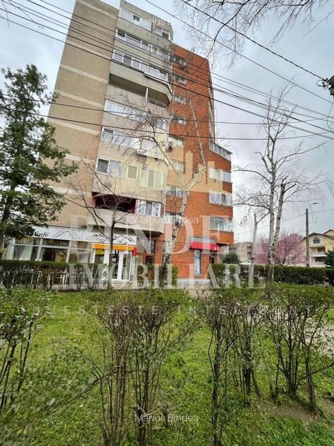 Apartament cu 3 camere decomandat în Aradului - 1